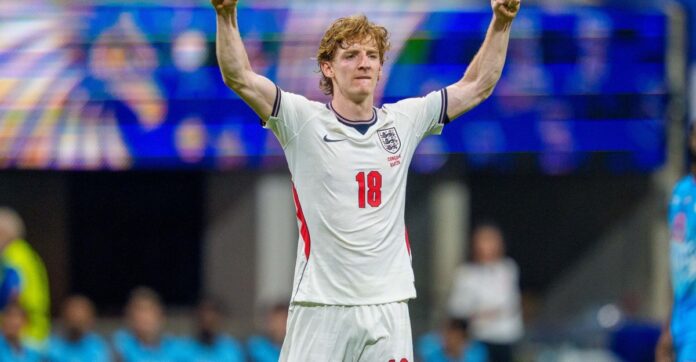 Anthony Gordon sous le maillot de l’Angleterre lors d’un match du Mondial 2026.