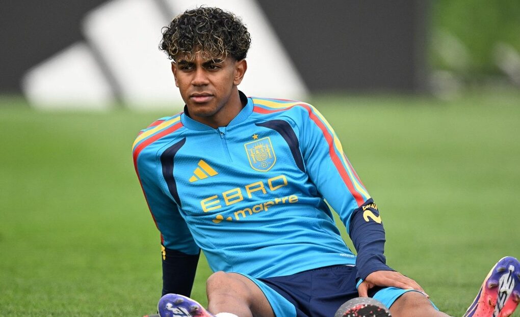 Lamine Yamal à l'entraînement avec l'Espagne avant la finale contre l'Argentine.