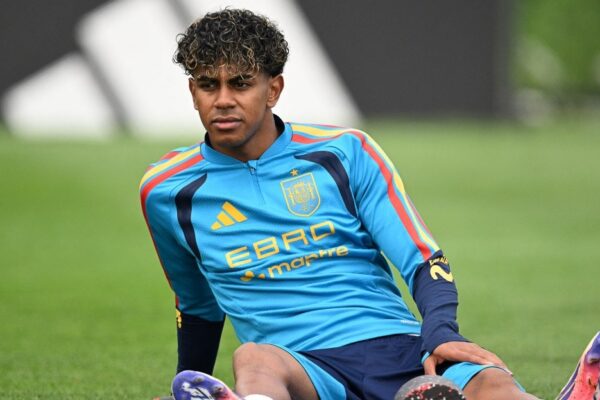 Lamine Yamal à l'entraînement avec l'Espagne avant la finale contre l'Argentine.