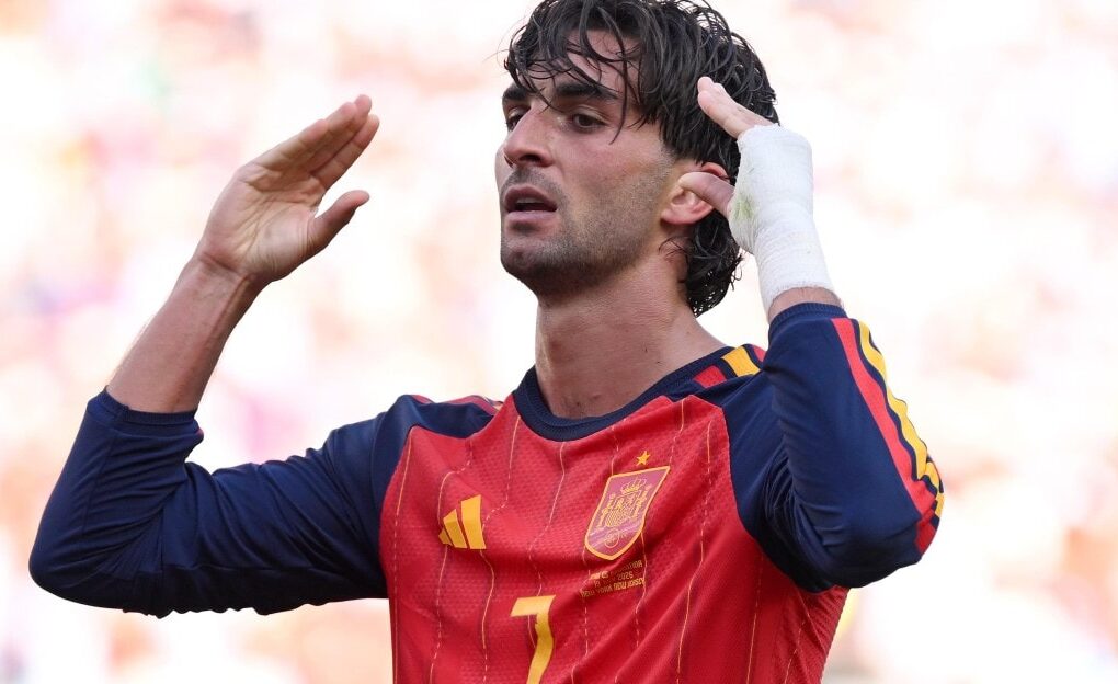 Ferran Torres apparaît sous les couleurs du Barça.