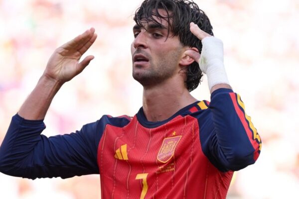 Ferran Torres apparaît sous les couleurs du Barça.