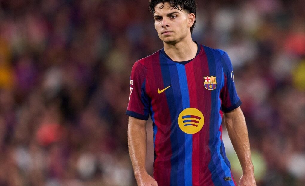 Xavi Espart en action avec le FC Barcelone sur le côté gauche.