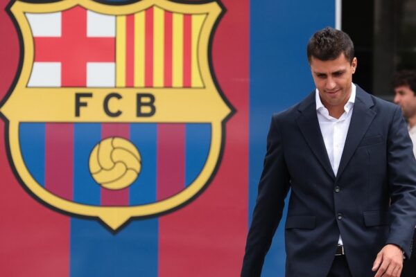 Rodri lors de sa présentation comme nouveau milieu du FC Barcelone.