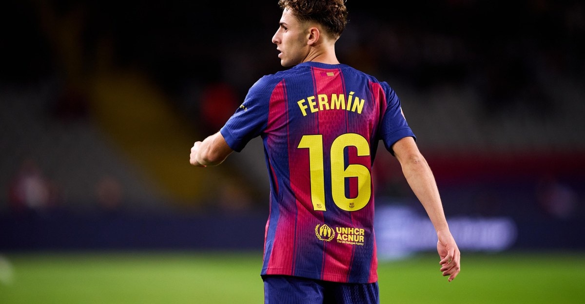 Fermín López sous le maillot du Barça avec son nouveau numéro 7.