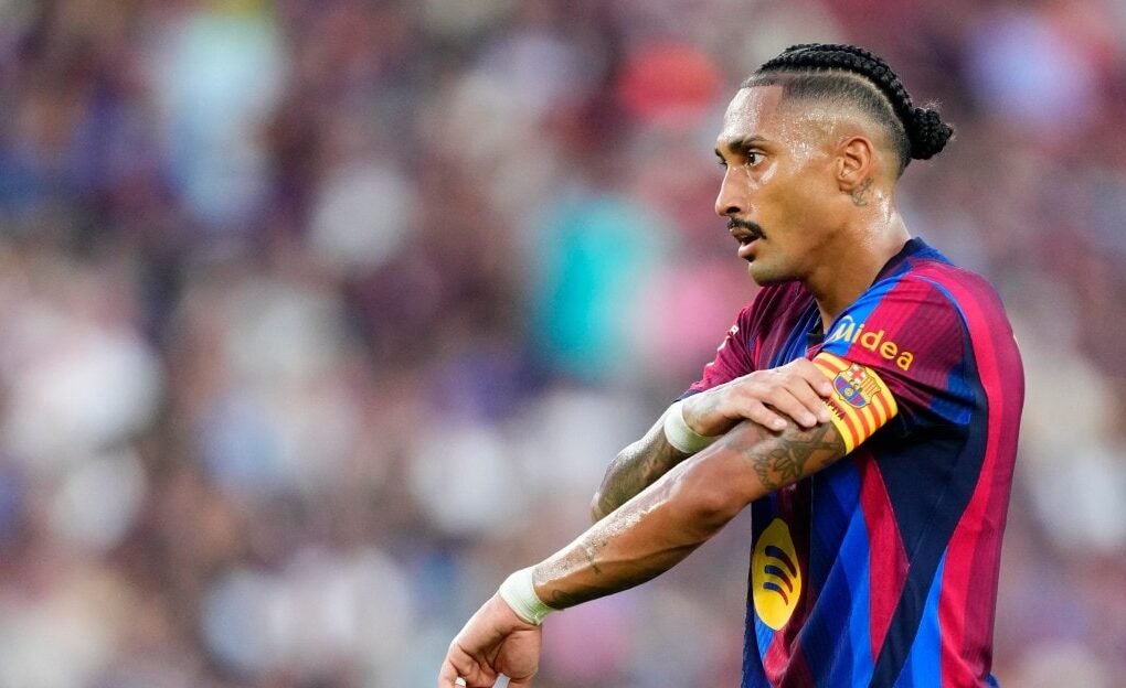Les joueurs du Barça se préparent à affronter Elche au stade Manuel Martínez Valero.