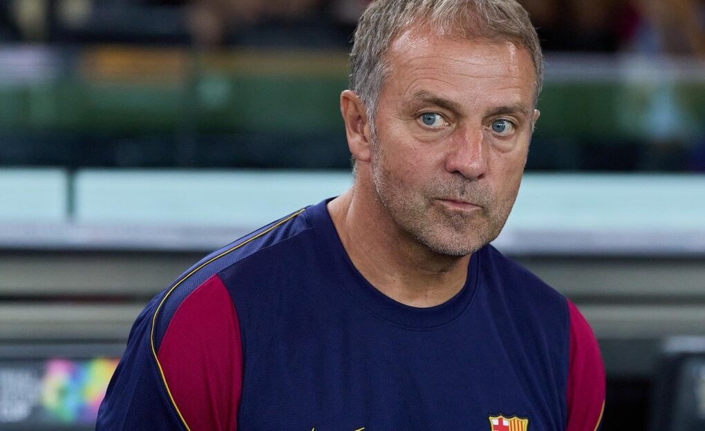 Hansi Flick et Alejandro Balde avec le FC Barcelone.
