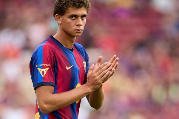 Hamza Abdelkarim pendant un match de pré-saison avec le Barça.