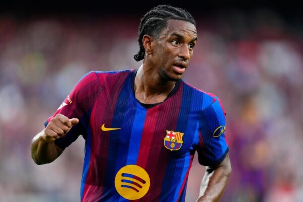 Alejandro Balde sous le maillot du FC Barcelone.