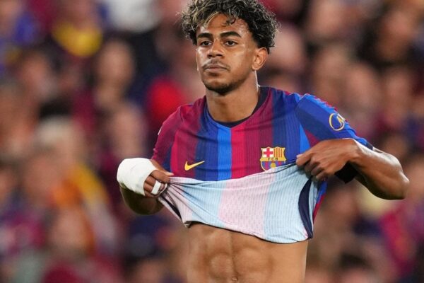 Lamine Yamal sur la pelouse du Camp Nou face à l’Athletic Club.