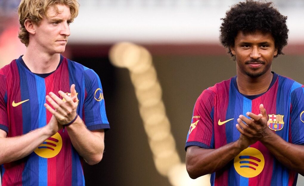 Rodri, Anthony Gordon et Karim Adeyemi sous les couleurs du FC Barcelone.