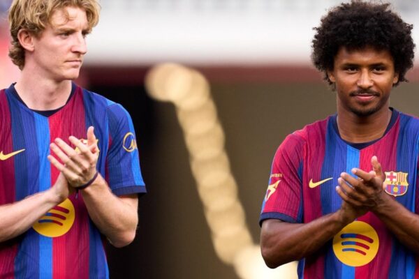 Rodri, Anthony Gordon et Karim Adeyemi sous les couleurs du FC Barcelone.