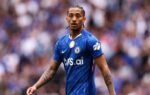 João Pedro sous le maillot de Chelsea, où l’attaquant brésilien doit signer un nouveau contrat.