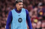 Ronald Araujo avec le maillot du FC Barcelone.