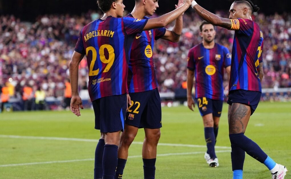 Hamza Abdelkarim sous le maillot du Barça lors du Trophée Joan Gamper contre Al Ahly.