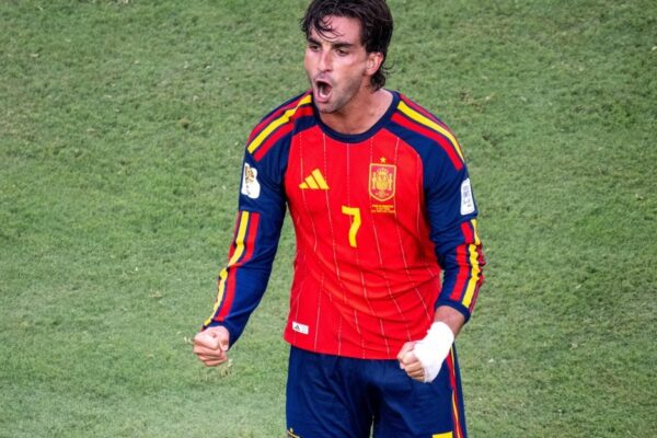 Ferran Torres portant le maillot du Barça.