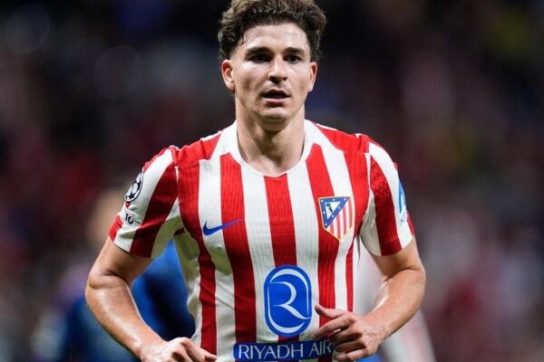 Julián Álvarez sous le maillot de l’Atlético Madrid lors d’un match.