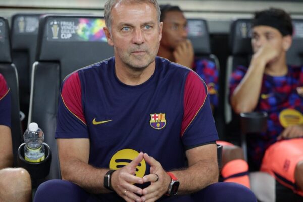 Hansi Flick lors d’un match de présaison du FC Barcelone.