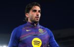 Ferran Torres sous le maillot du Barça pendant un match.