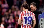 Diego Simeone aux côtés de Julián Álvarez avec l’Atlético de Madrid.