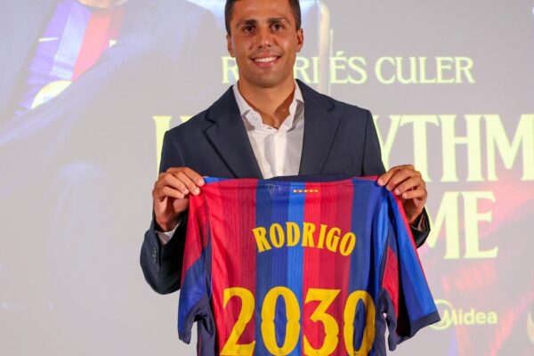 Rodri lors de sa présentation comme nouveau joueur du Barça.