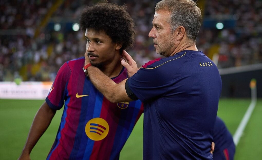 Karim Adeyemi en action avec le Barça pendant un match amical de présaison.