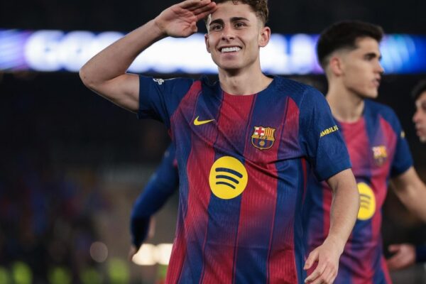 Fermín López sous le maillot du FC Barcelone.