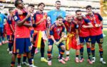 Lamine Yamal lors de son retour au siège du FC Barcelone.
