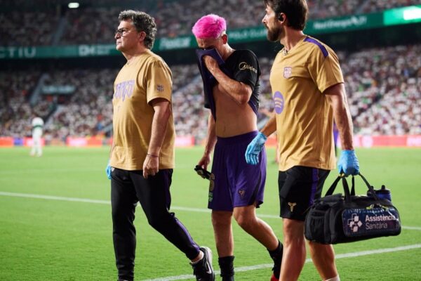 Gavi sous le maillot du FC Barcelone pendant le match de Liga contre Elche.