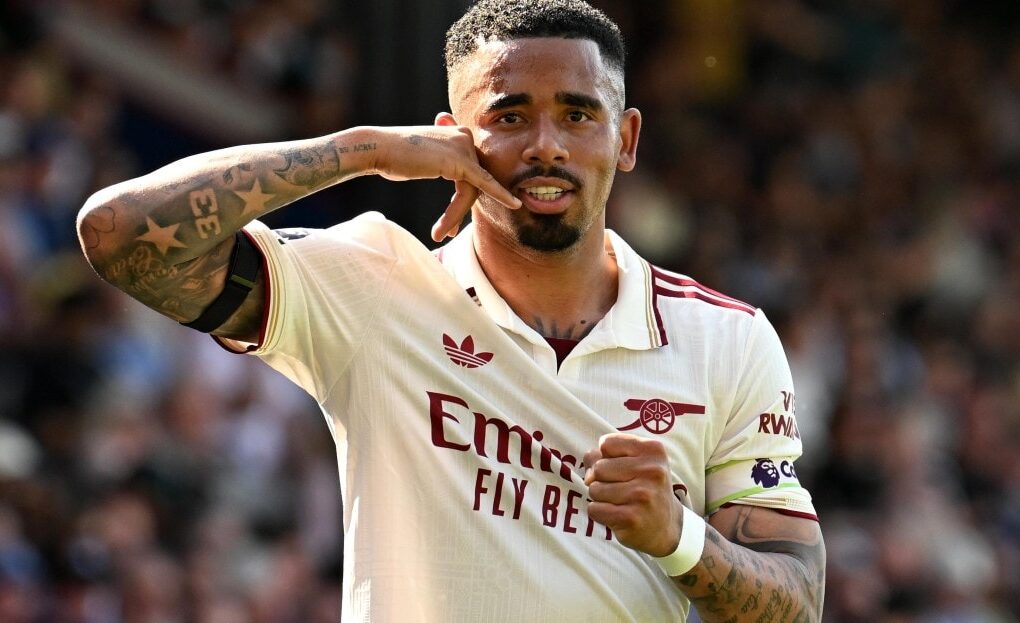 Gabriel Jesus avec Arsenal avant son possible transfert au FC Barcelone.