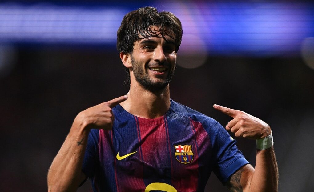 Ferran Torres sous le maillot du FC Barcelone avant son départ vers le Paris Saint-Germain.