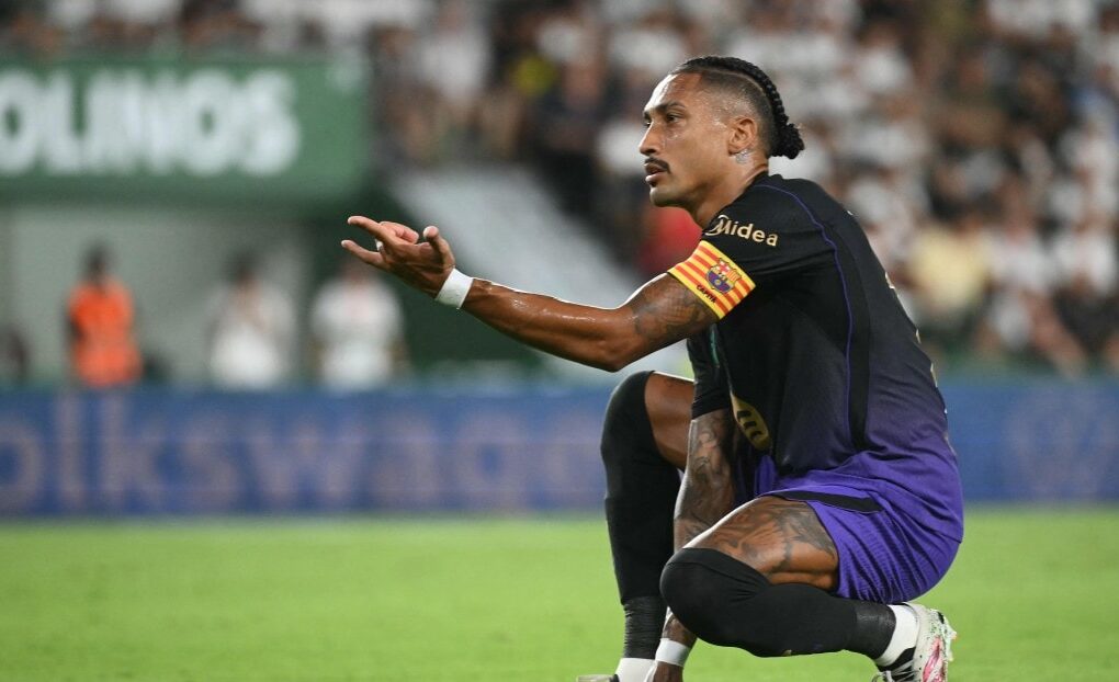 Anthony Gordon en action avec le Barça lors de la victoire 5-0 sur le terrain d’Elche.