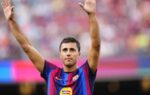 Rodri apparaît avec le maillot du Barça au Camp Nou.