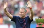 Hansi Flick s’exprime au Camp Nou lors du Trophée Joan Gamper entre le FC Barcelone et Al Ahly.