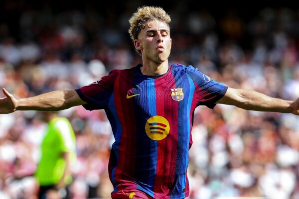 Fermín López sous le maillot du FC Barcelone lors d’un match.