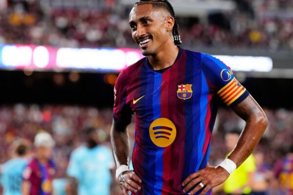Raphinha sous le maillot du FC Barcelone lors de la victoire face au Rayo Vallecano.