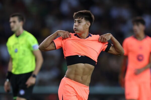 Brian Fariñas à l'entraînement avec le FC Barcelone.