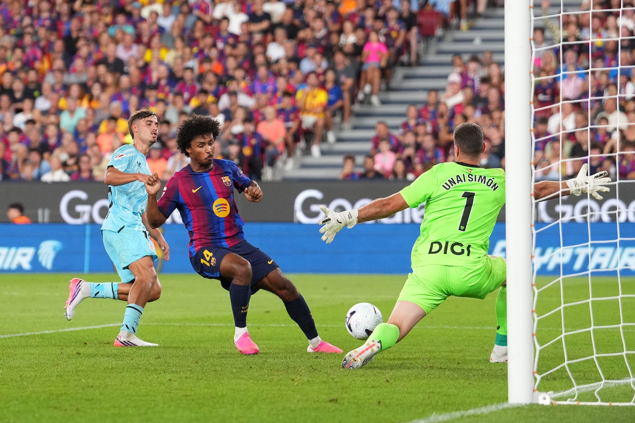 Karim Adeyemi, joueur du Barça