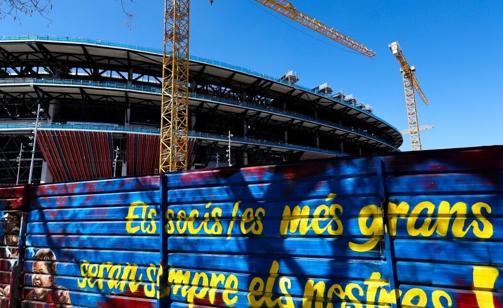Joan Laporta et Borja Ochoa lors de la signature du partenariat entre le FC Barcelone et Telefónica.