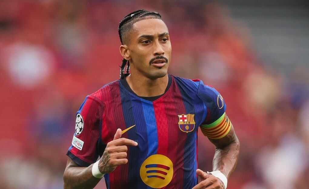Les joueurs du Barça et de Levante pendant un match de Liga au stade Ciutat de València.