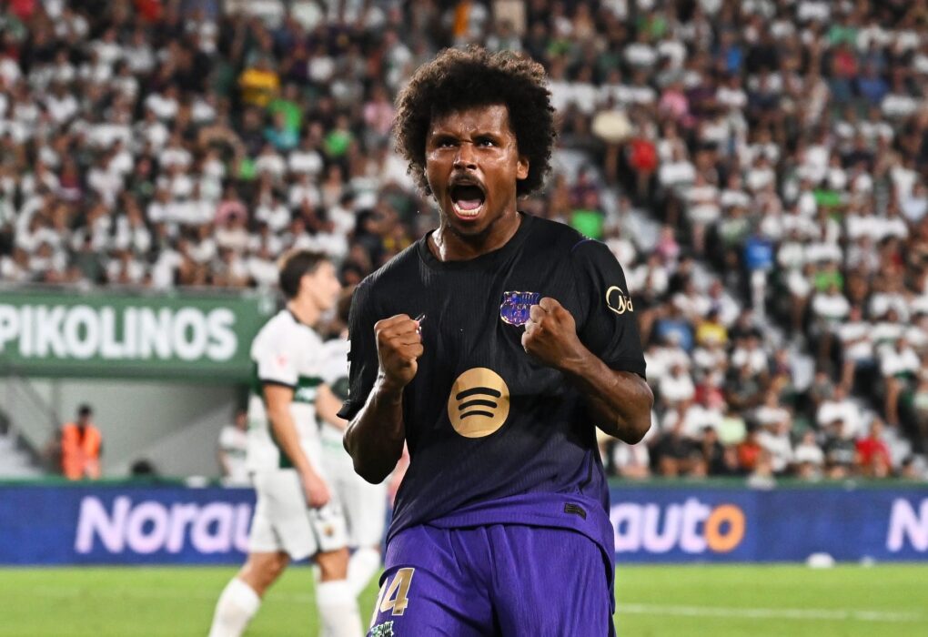 Karim Adeyemi sous le maillot du Barça.