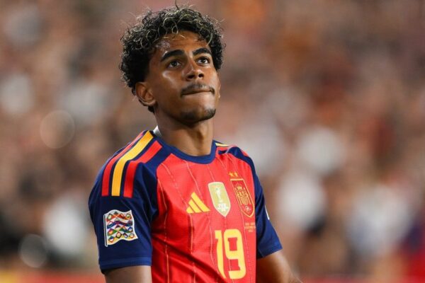 Lamine Yamal sous le maillot de l’Espagne face à la Croatie.