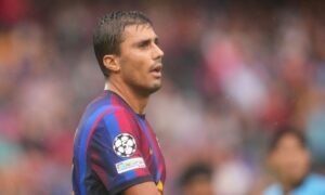 Rodri sous le maillot du Barça lors de la victoire 3-1 contre Séville au Ramón Sánchez-Pizjuán.