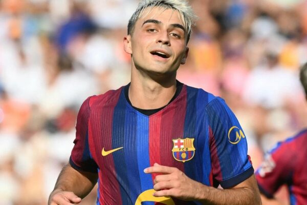 Pedri et Rodri sous les couleurs du Barça lors de la victoire 5-0 sur le terrain de Valence.