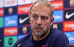 Hansi Flick s'exprime en conférence de presse avec le Barça.