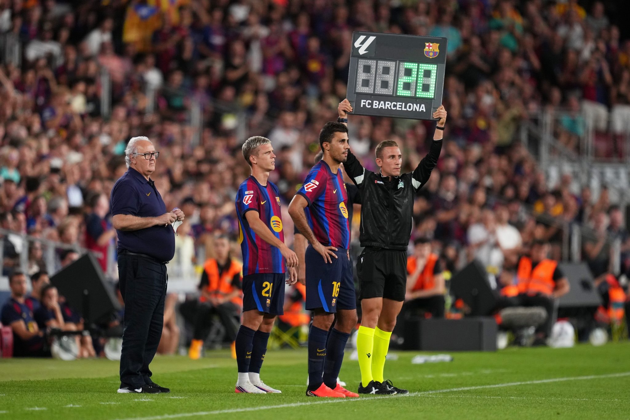 Dani Olmo, Barcelona player