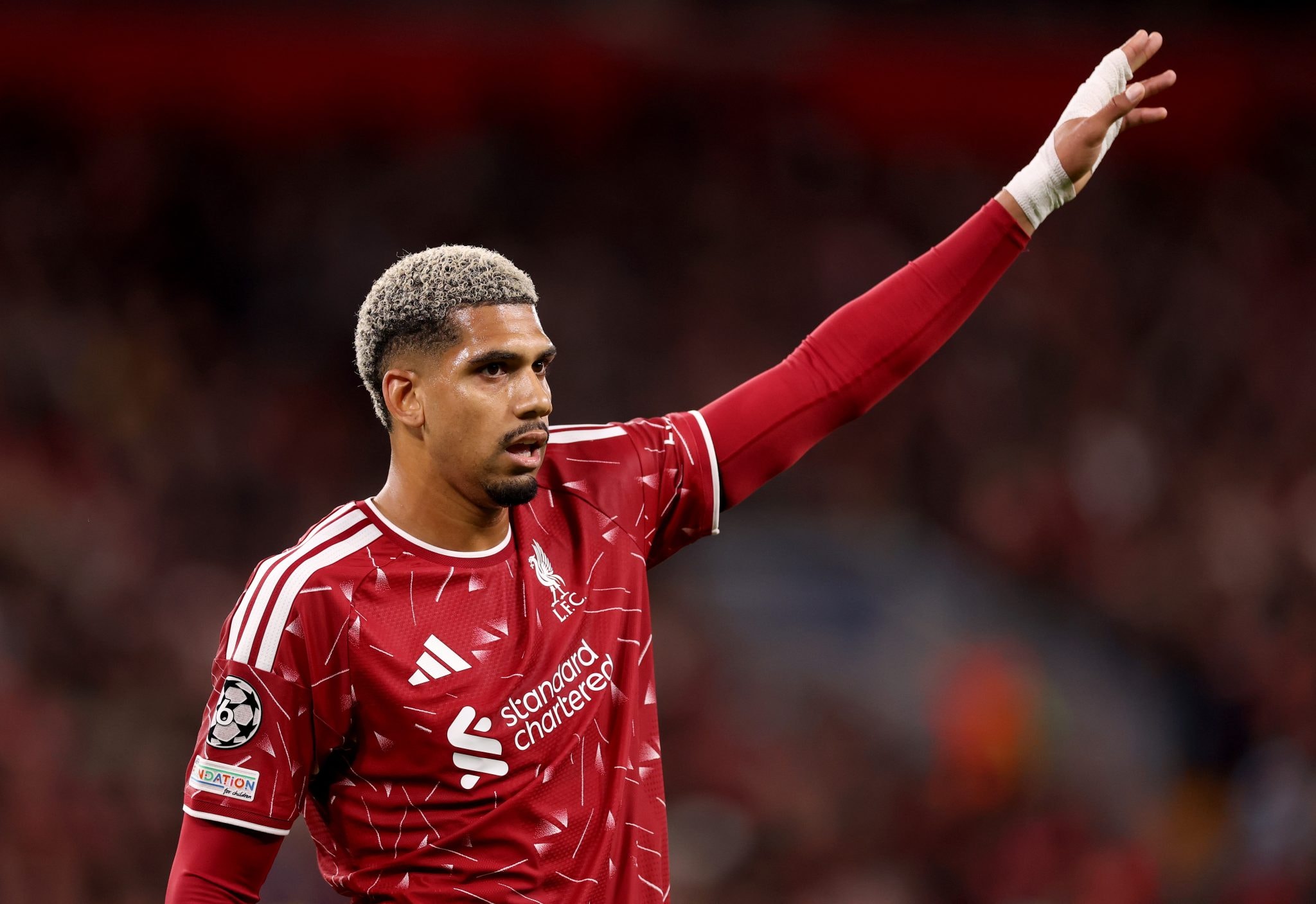 Ronald Araújo avec Liverpool