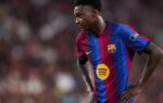 Jesse Bisiwu évacué sur une civière lors de la finale de la Copa Catalunya entre le Barça Atlètic et Sabadell.