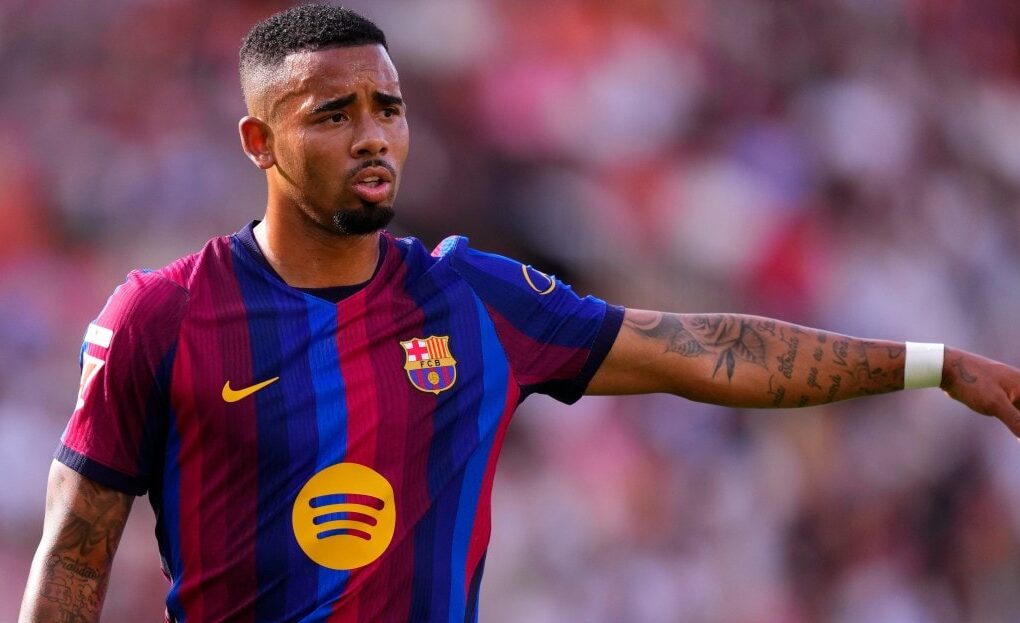 Gabriel Jesus sous les couleurs du FC Barcelone lors de sa présentation.