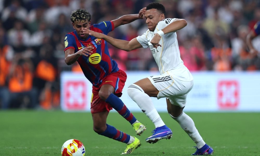 Les joueurs du Barça réunis sur la pelouse lors d’un match de Liga.