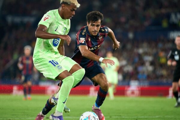 Affiche du match de Liga entre Levante et le Barça à l'Estadi Ciutat de València.